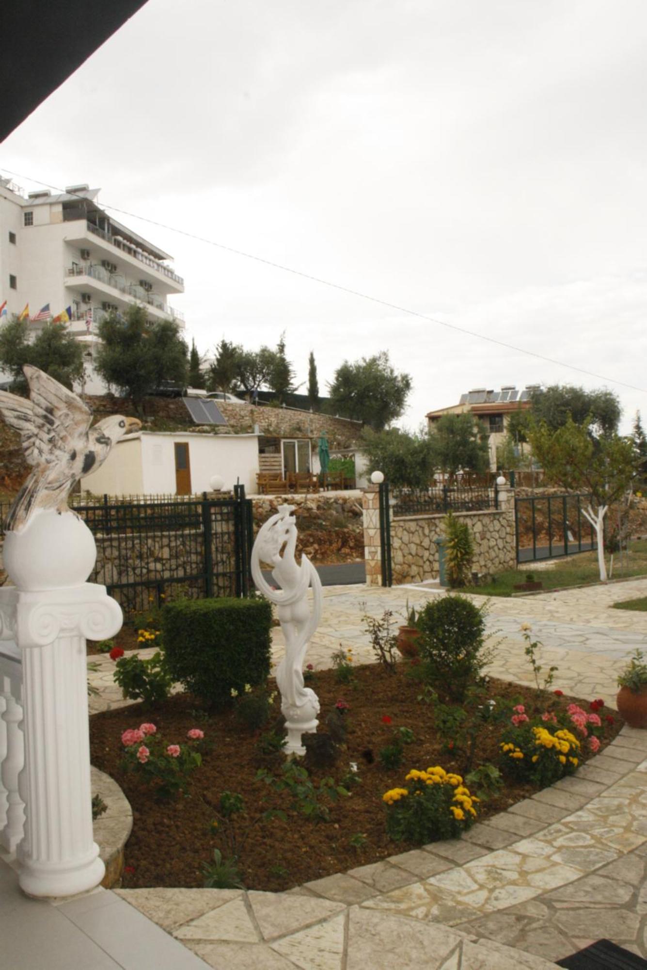 Kreshta Hotel Ksamil